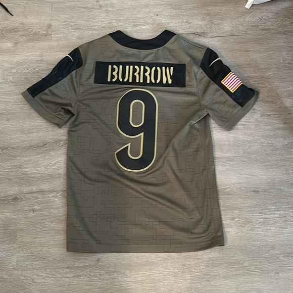 Joe Burrow Jersey - Picture 2 of 6